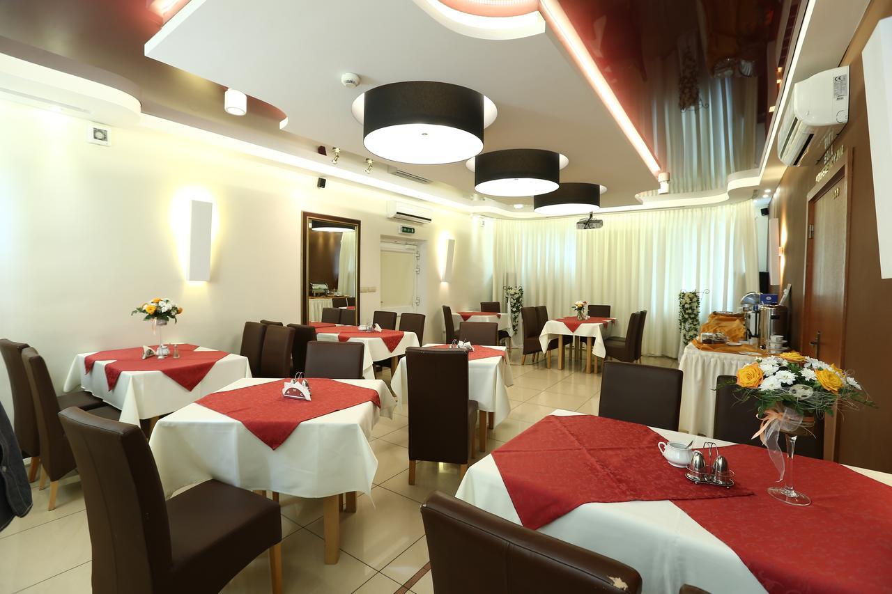 Hotel Korona Ciechanów Екстериор снимка
